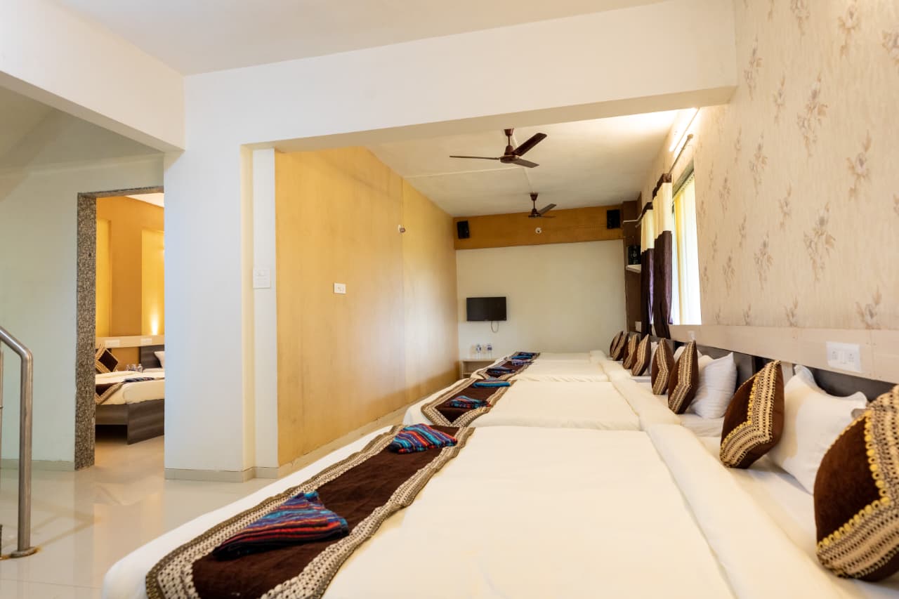 Double Deluxe Room